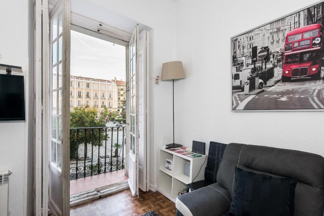 M&F Apartaments Chueca Madrid Exterior photo